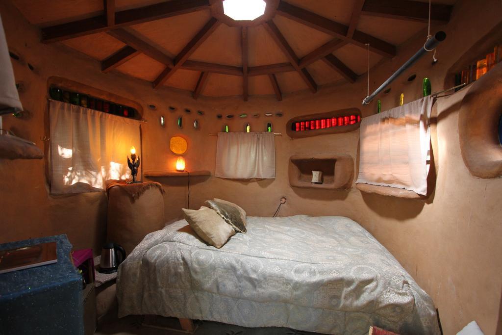 Отель Hobbit Hut Джисервилл Номер фото
